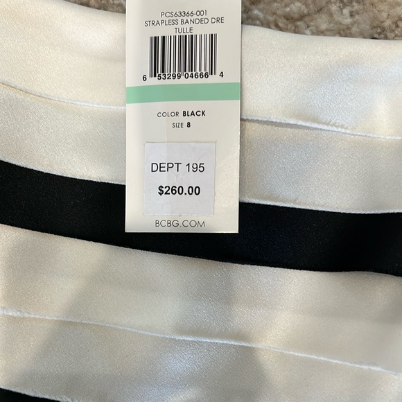 BCBGMaxAzria black and white knee-length sleeveless sheath dress - Picture 6 of 7